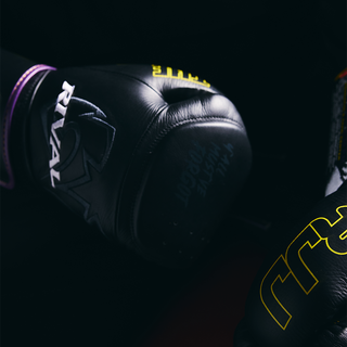Rękawice treningowe 10 Oz Rival RFX-Guerrero Intelli-Shock RJJ Edition 
