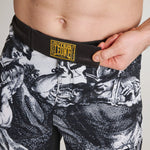 Spodenki MMA Leone IUTER Barbed Wire AB04IU Czarno-Combat Arena