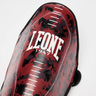 Ochraniacze piszczele Leone Urban Fighter PT118 czerwono-czarny camo 