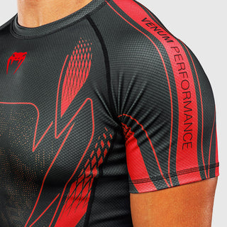 Rashguard Venum Amazonia Reborn maniche corte Nero-rosso-Combat Arena
