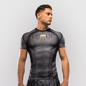 Rashguard Venum Galactic 3.0 krótkie rękawy Czarny-złoty-Combat Arena