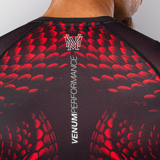 Rashguard Venum Matupa krótki rękaw czarno-czerwony-Combat Arena