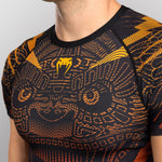 Rashguard Venum Quetzal Fury krótki rękaw czarno-czerwony 