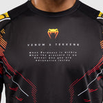T-shirt Venum Dry Tech Tekken 8 Yoshimitsu Czarny-pomarańczowy-Combat Arena